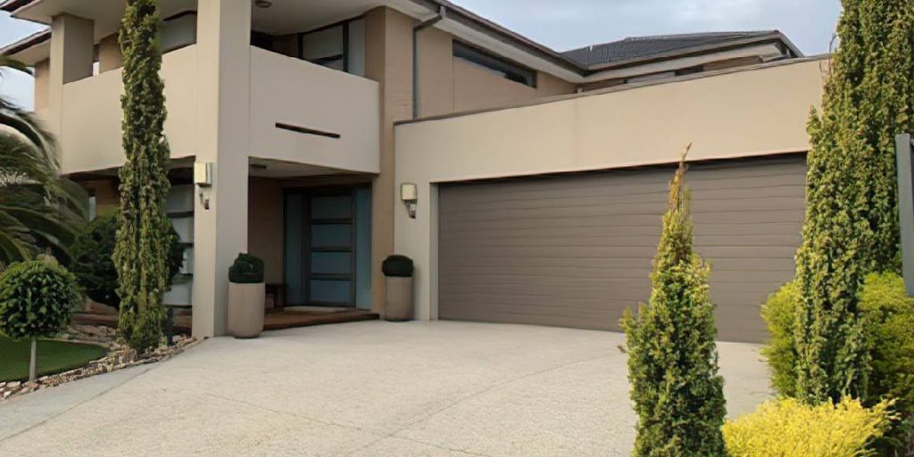 The woods garage door 1024x512